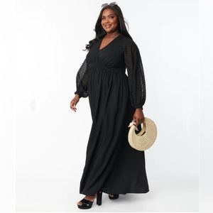 Unique Vintage Plus Size Black Texture Buttercup Maxi Dress